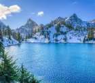 USA-Washington State-Alpine Lakes Wilderness Gem Lake and Kaleetan Peak with new snow Art Print